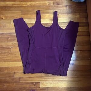 The North Face
Womens athletic jumpsuit. Dune sky onesie long style.Size XL